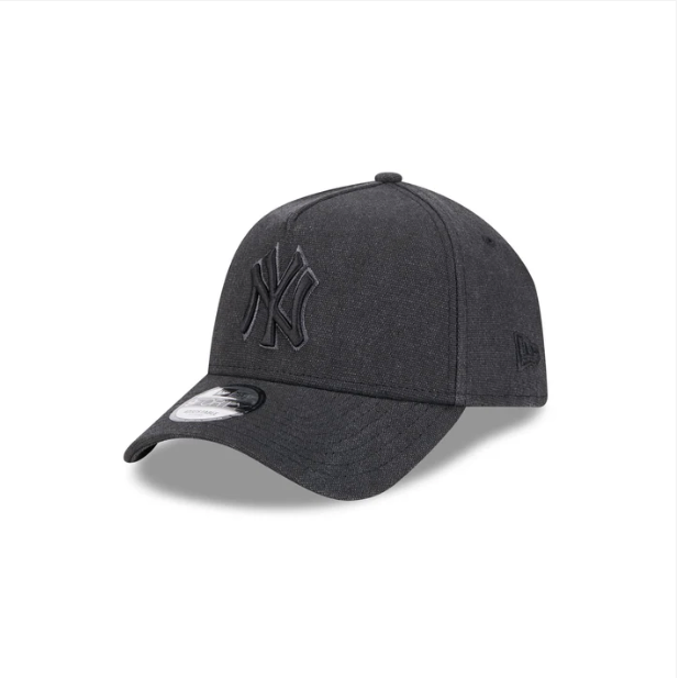 ESSENTIALS BLACK 9FORTY A-FRAME SNAPBACK - NEW ERA CAP / NEW YORK YANKEES