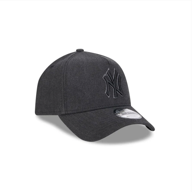 ESSENTIALS BLACK 9FORTY A-FRAME SNAPBACK - NEW ERA CAP / NEW YORK YANKEES